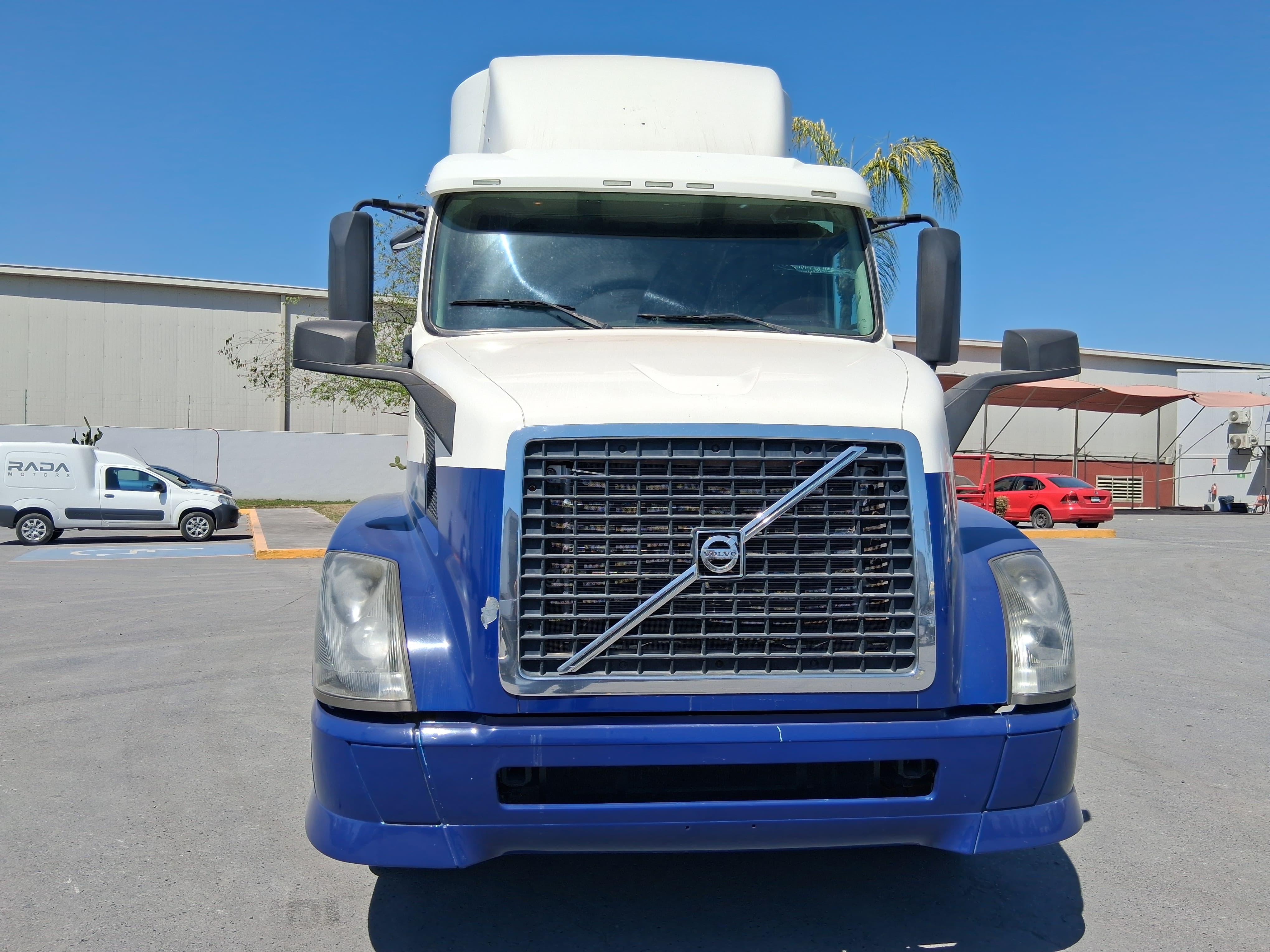 Volvo VNL  T64